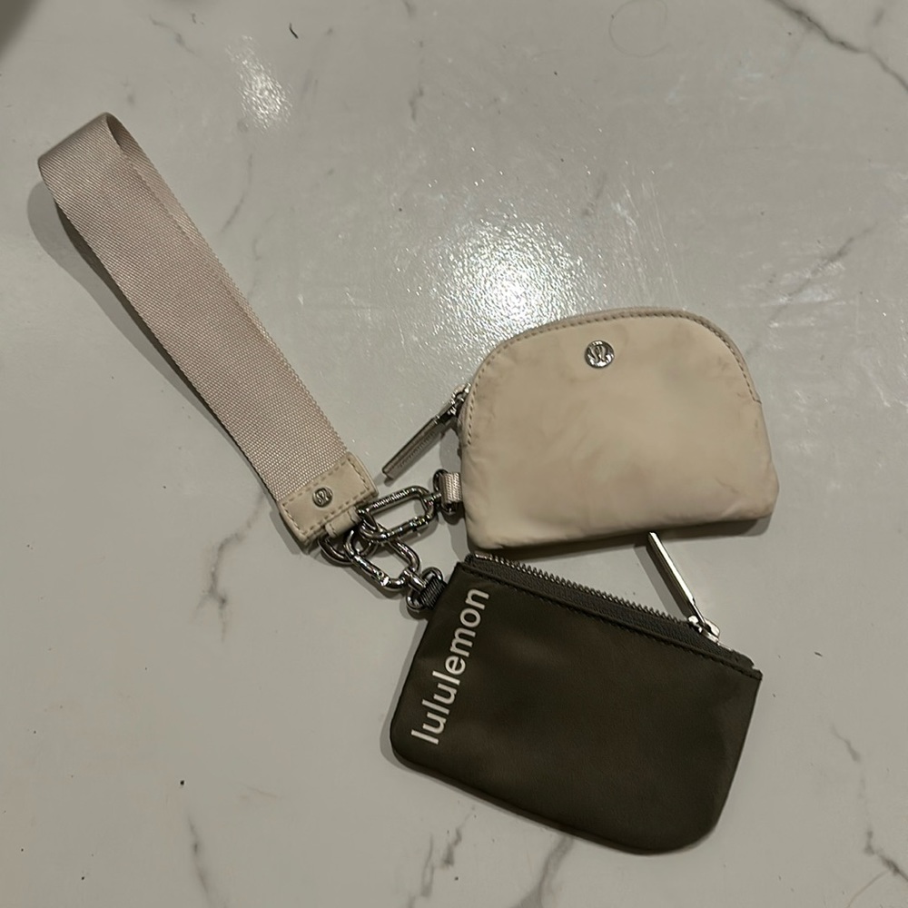 Lululemon duel Pouch wristlet